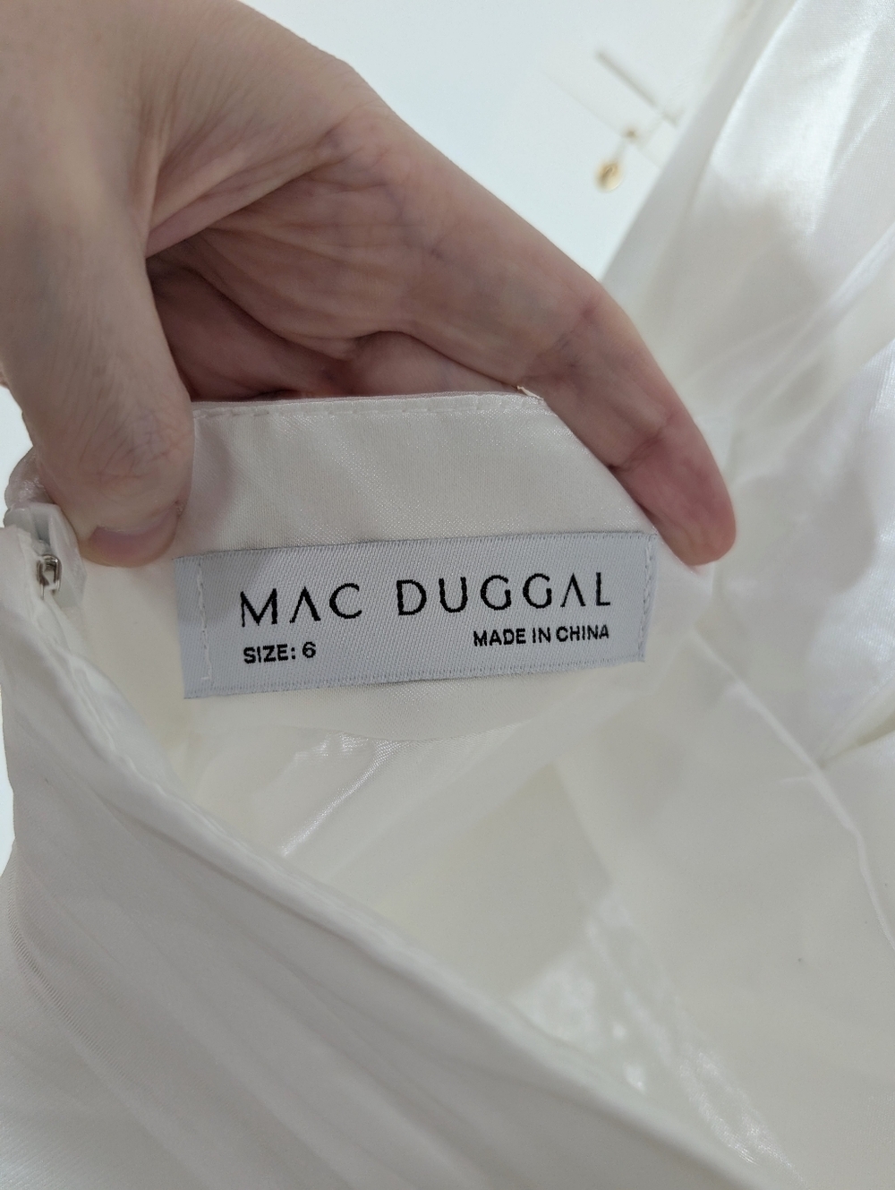 Mac Duggal 68113 White Plunge Ostrich Feather A-Line Corset Back Gown 6 NWT - Picture 13 of 16